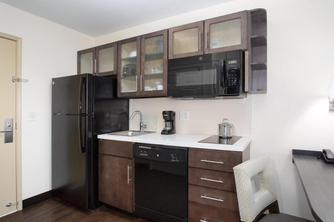Candlewood By Ihg Hotel