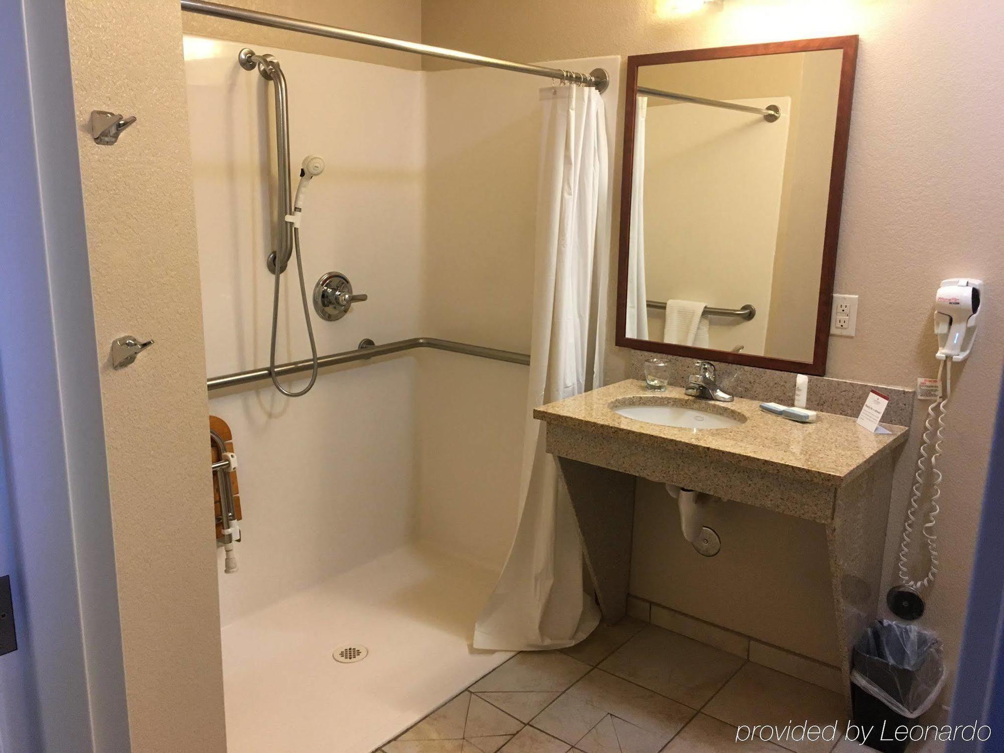 Candlewood By Ihg Hotel